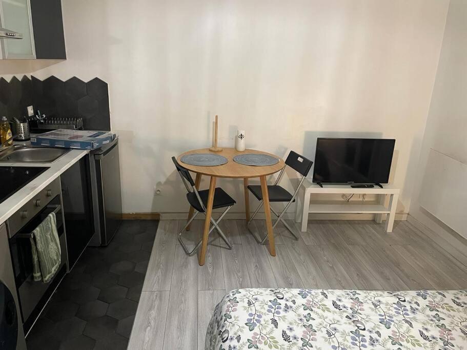 Studio One Proche Ligne 14 Kremlin Bicetre Arcueil Luaran gambar